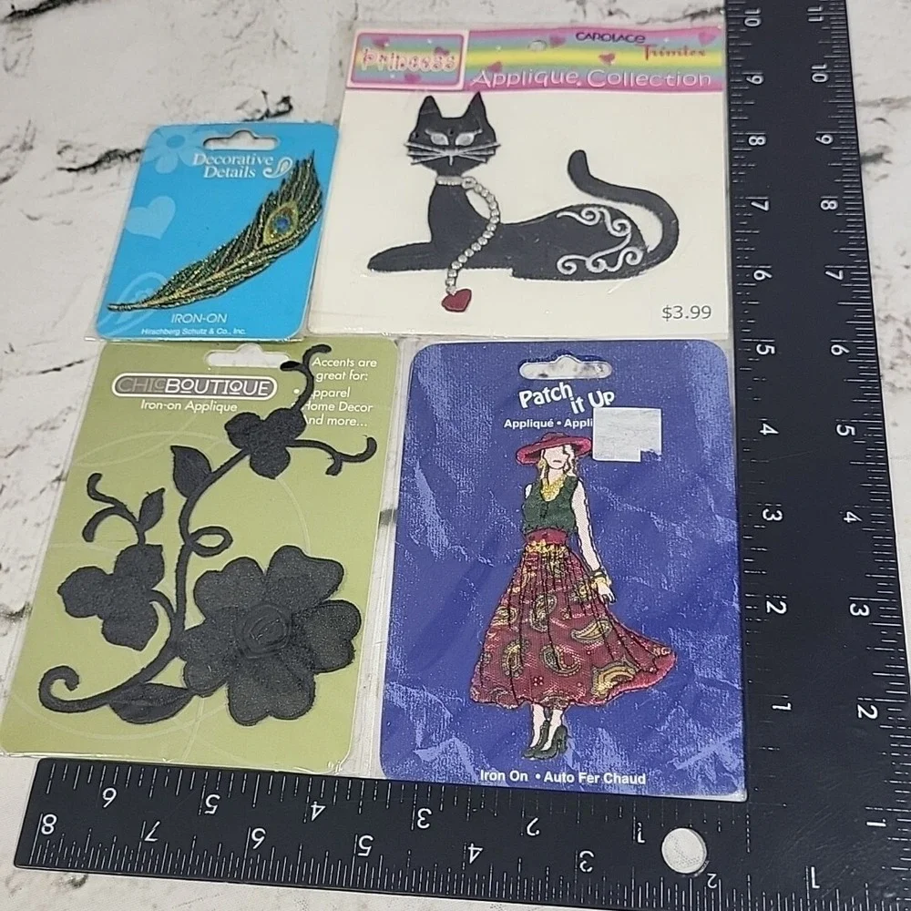 Patches Sewing‎ Crafts Lot of 4 Assorted Cat Lady Feather Flower  New